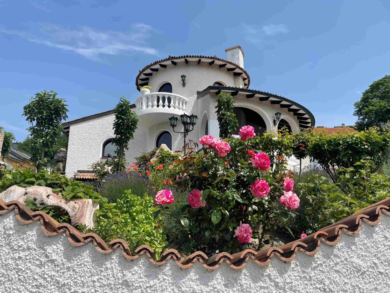 Exklusive TV Villa im mallorquinischen Stil mit Blick auf Rheinebene zu verkaufen!