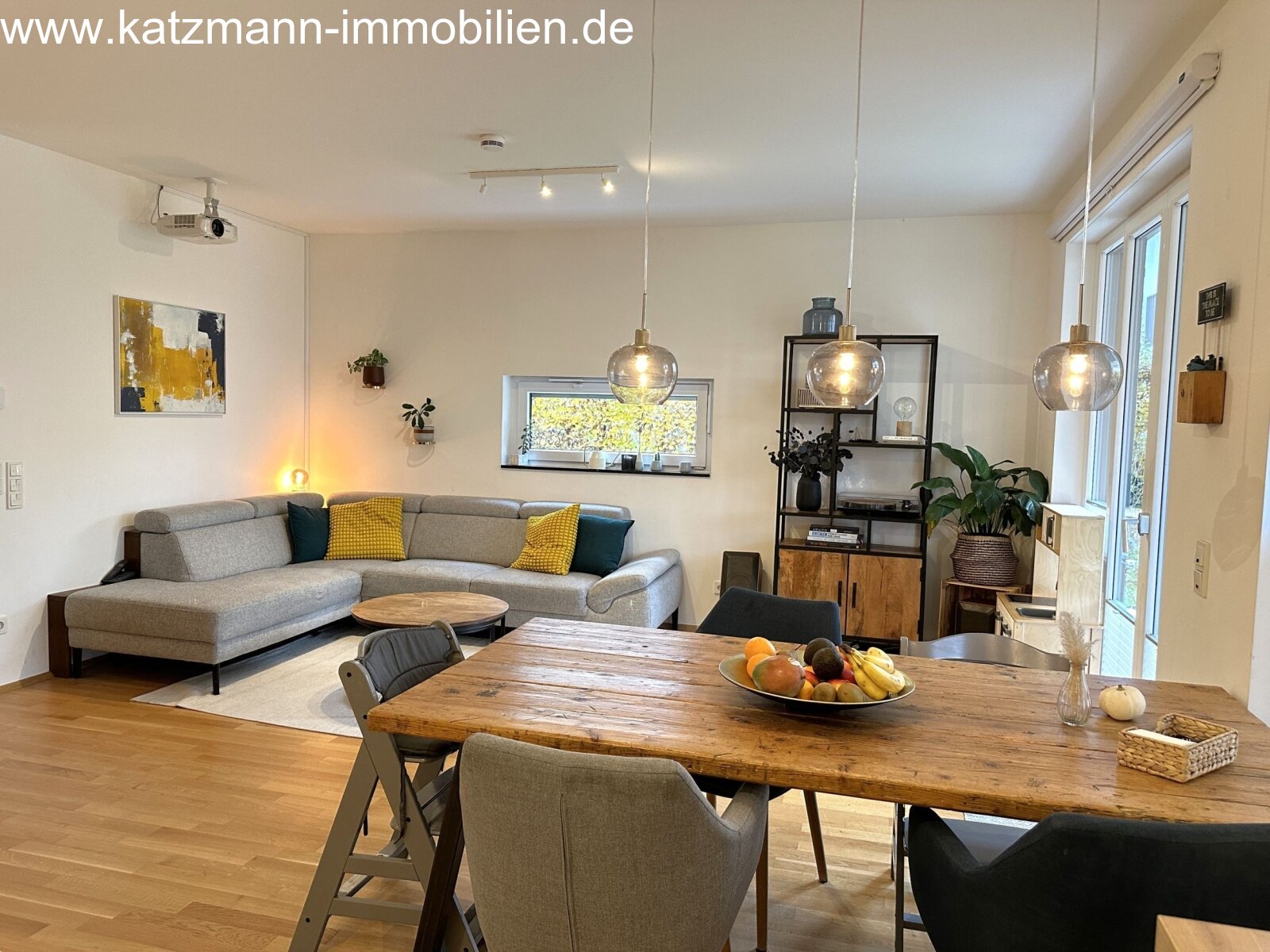 Attraktive u. exklusive 4-Zimmer-Erdgeschosswohnung mit Terrasse u. eigenem Garten im beliebten Wohnquartier Butzweilerhof zu verkaufen 