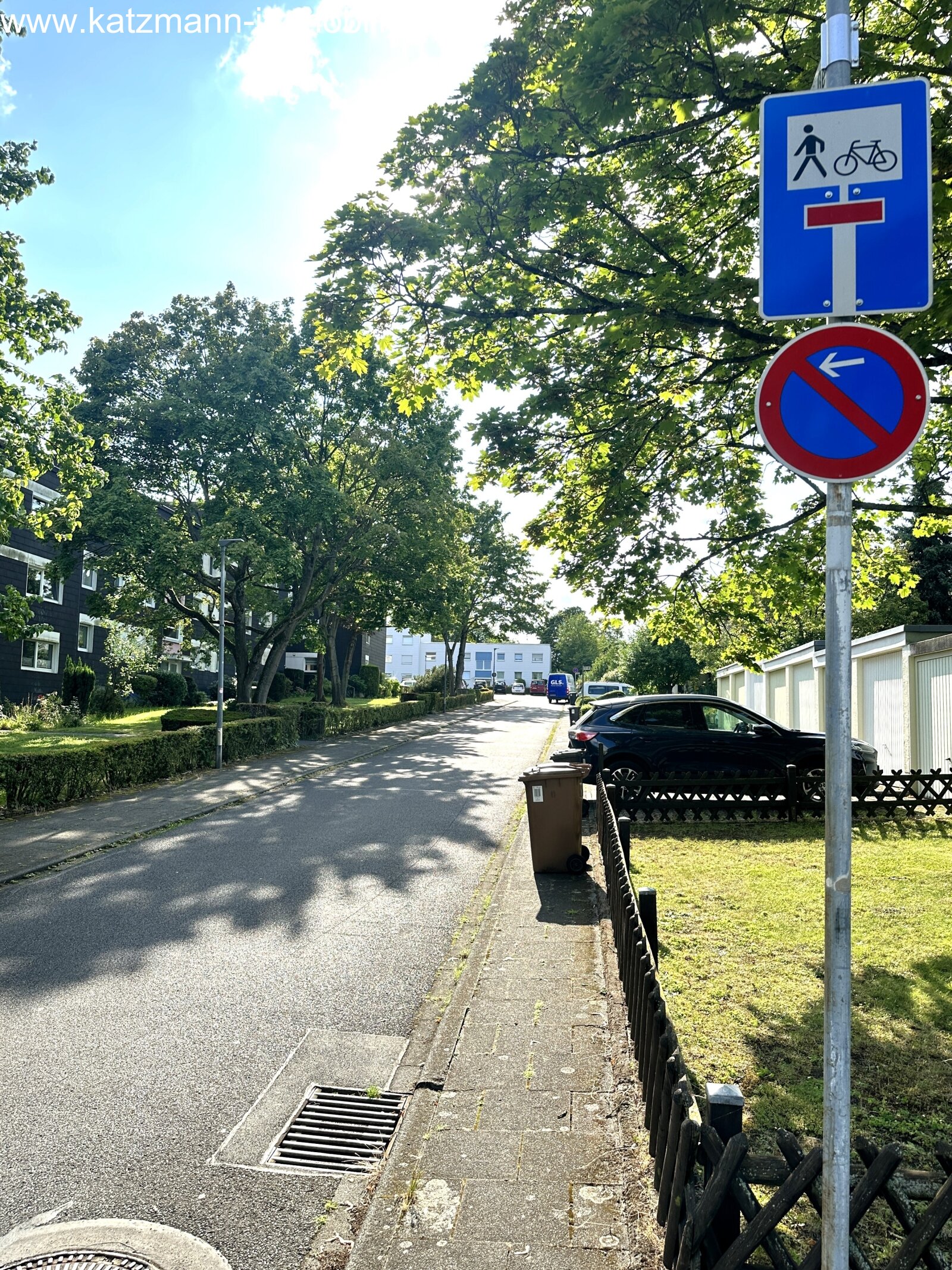 Incantevole, luminosa appartamento di 2 ½ locali con loggia e ottima distribuzione degli spazi da vendere a Brühl-Kierberg