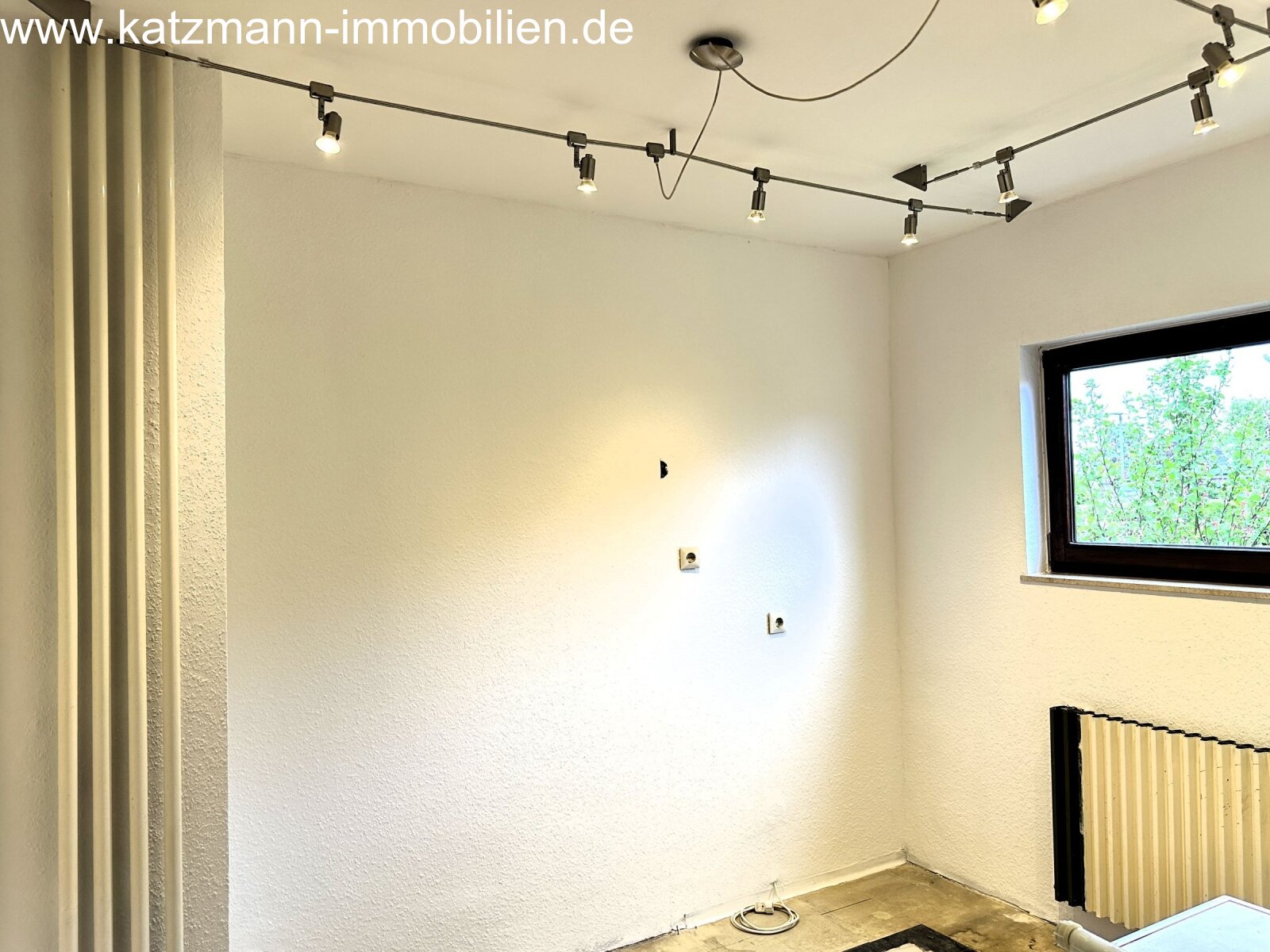 Grande casa con garage in posizione bella a Lechenich-Süd da vendere (circa 15 minuti a piedi dal mercato)