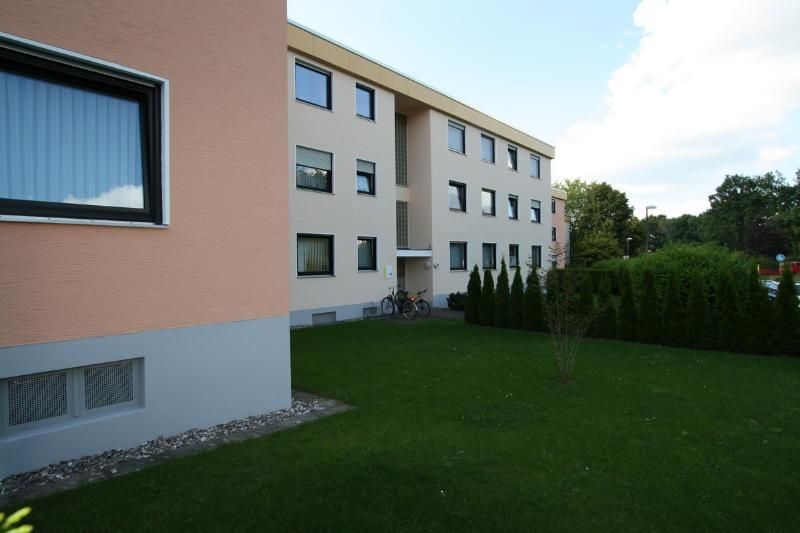 Schöne 2 Zi. Wohnung mit Balkon und EBK in Sankt Augustin-Hangelar 