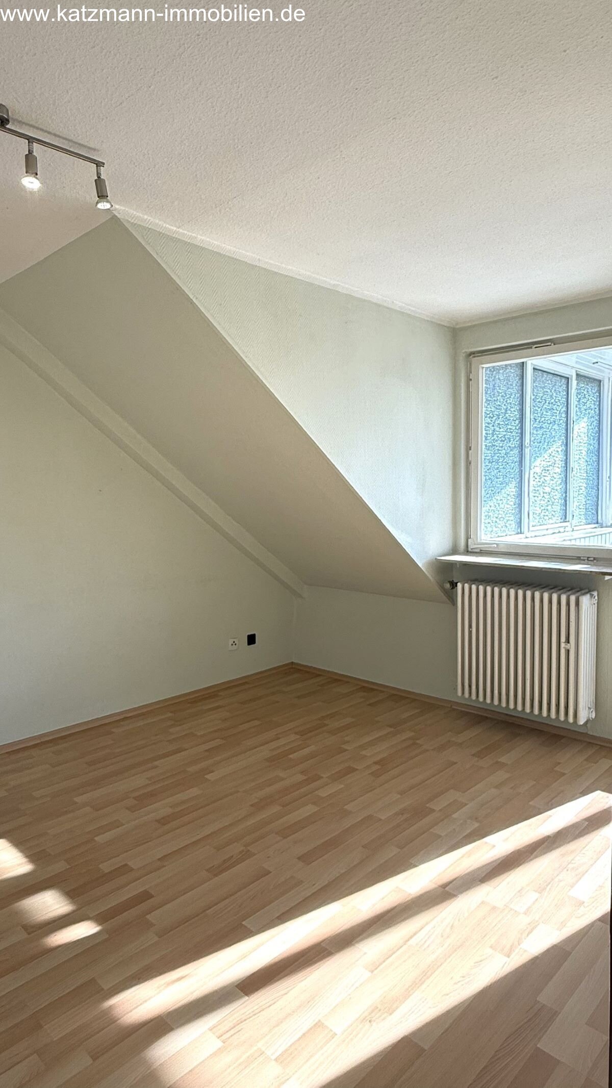 Mehrfamilienhaus in Top-Lage von Troisdorf zu verkaufen - ideal für Selbstnutzer oder Kapitalanleger