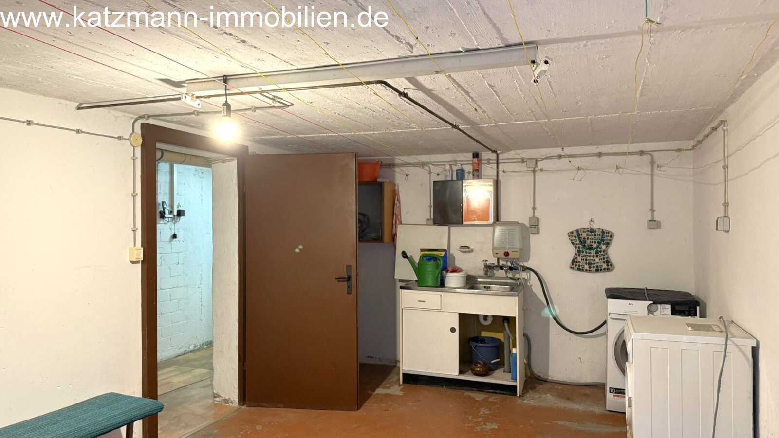 Mehrfamilienhaus in Top-Lage von Troisdorf zu verkaufen - ideal für Selbstnutzer oder Kapitalanleger