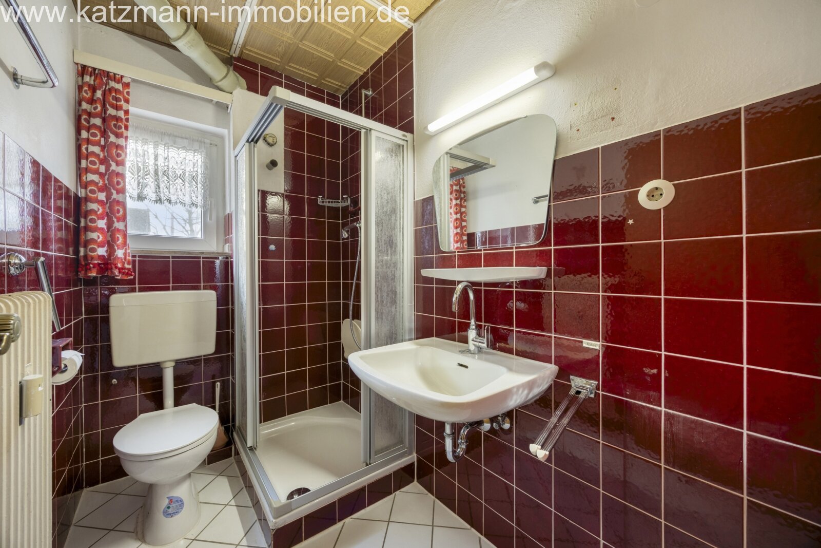 1-2 Familienhaus mit Garage - Wohnen & Vermieten kombinierbar, fußläufig zur S-Bahn-Station