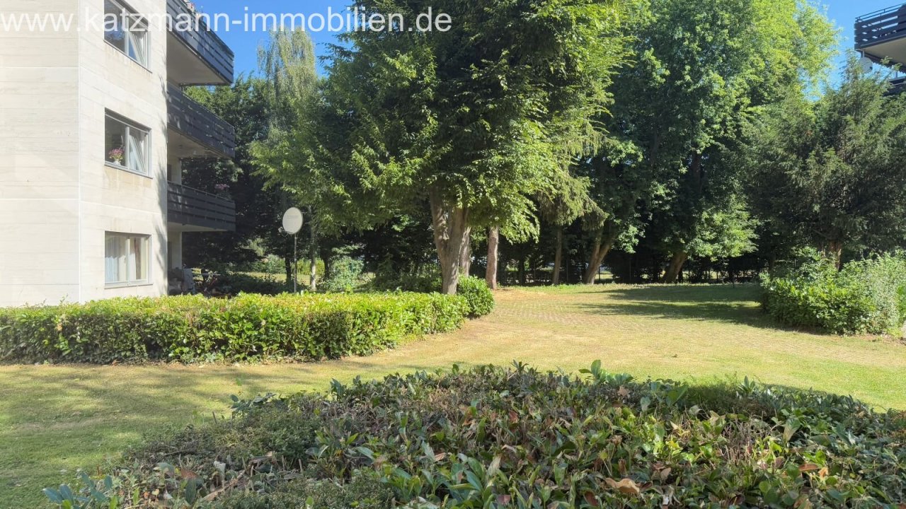 Gepflegte Aussenanlagen