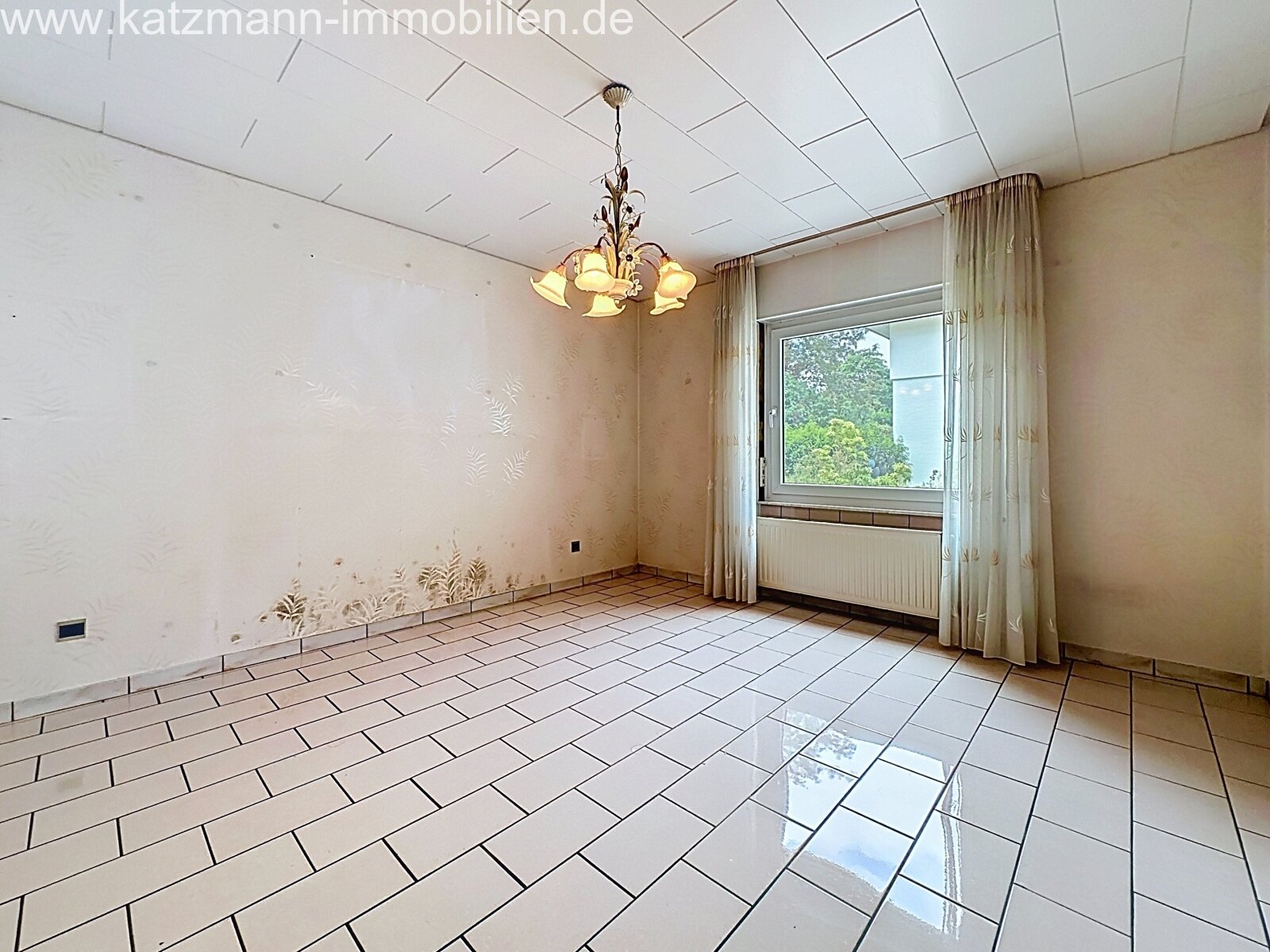 Exklusives Einfamilienhaus mit viel Platz –                               Top-Lage in Erftstadt-Lechenich