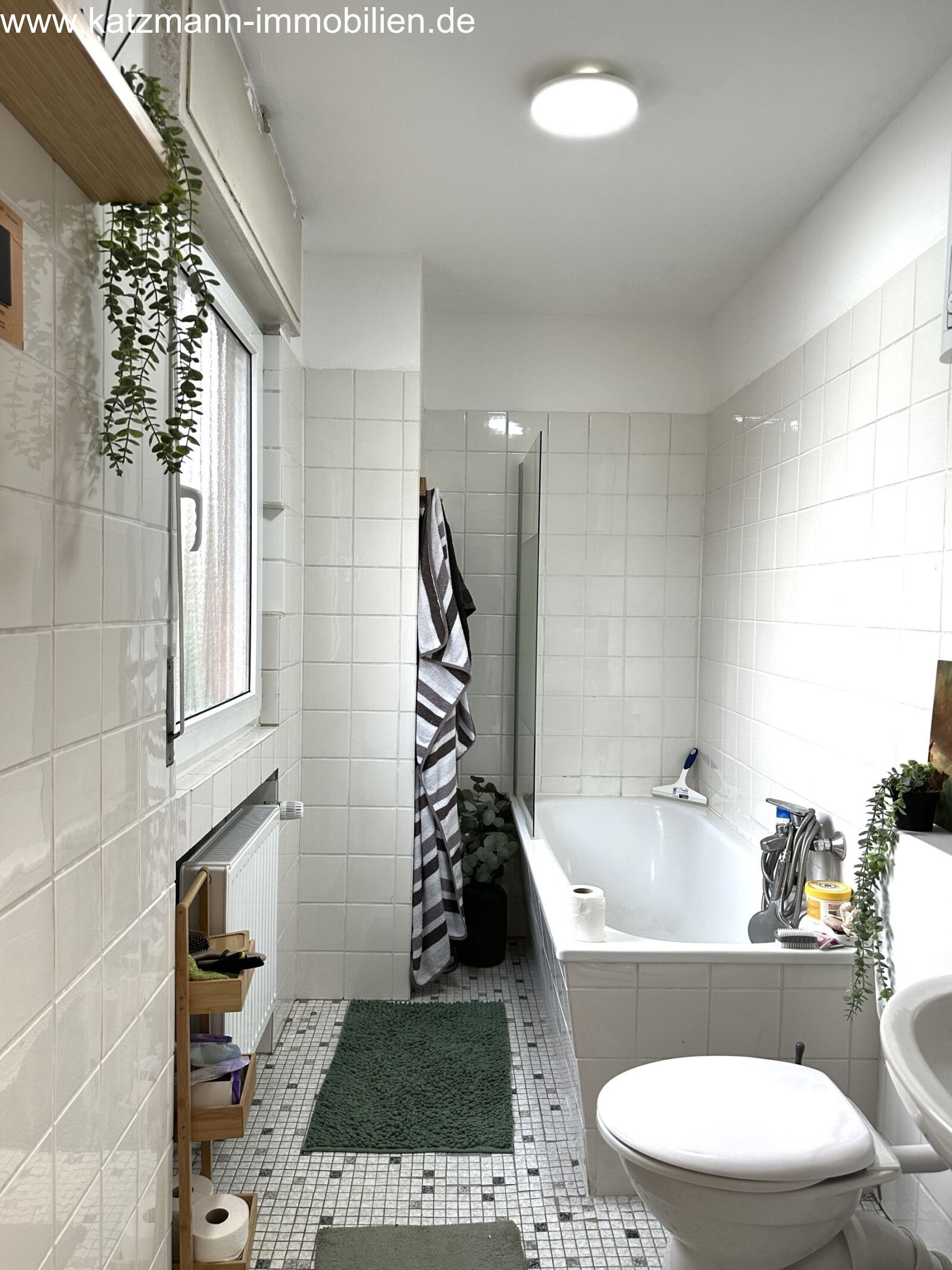 Meergezinswoning + garages + 747 m² groot perceel te koop