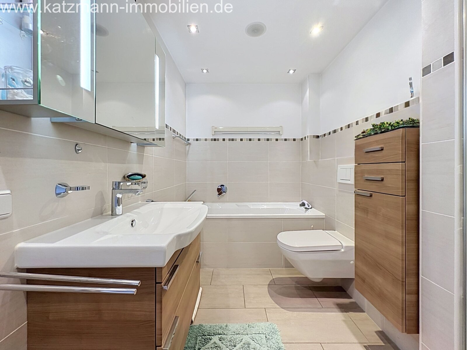 Exklusives Einfamilienhaus mit viel Platz –                               Top-Lage in Erftstadt-Lechenich