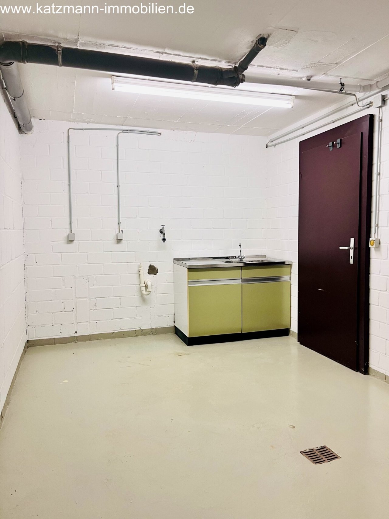 Multifunctionele theekamer met praktische uitrusting - Ideale oplossing voor kleine kantoren of bedrijfsruimtes!