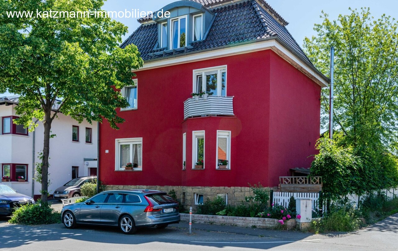 Stilechte und TOP-sanierte Villa mit schönem Grundstück in ruhiger Lage zu verkaufen! 