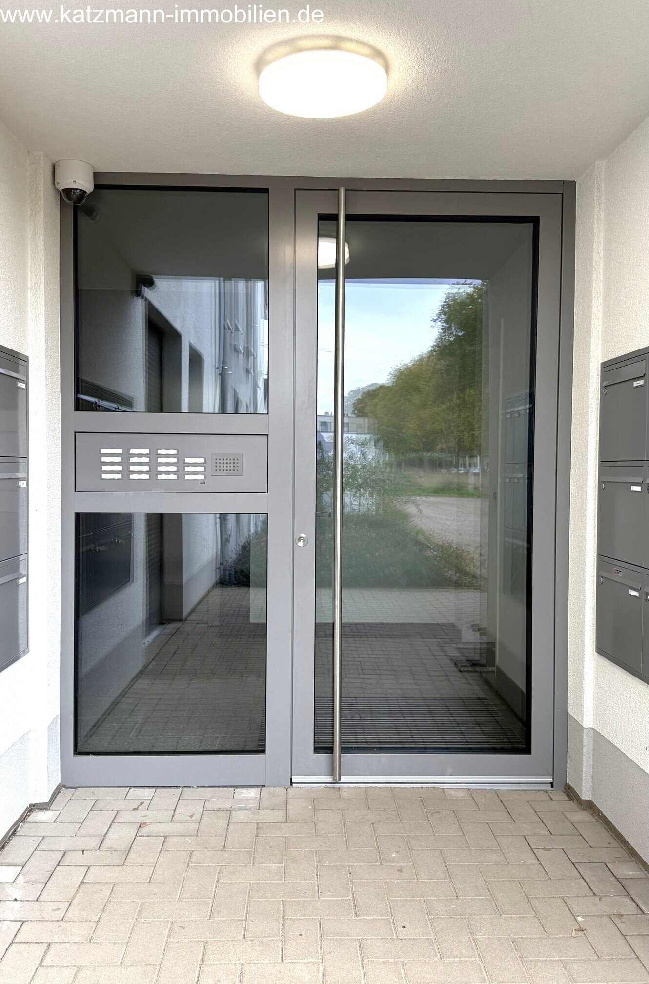 Exklusive Penthouse-Wohnung mit TG-Stellplatz zu vermieten – barrierefrei u. zentrumsnah