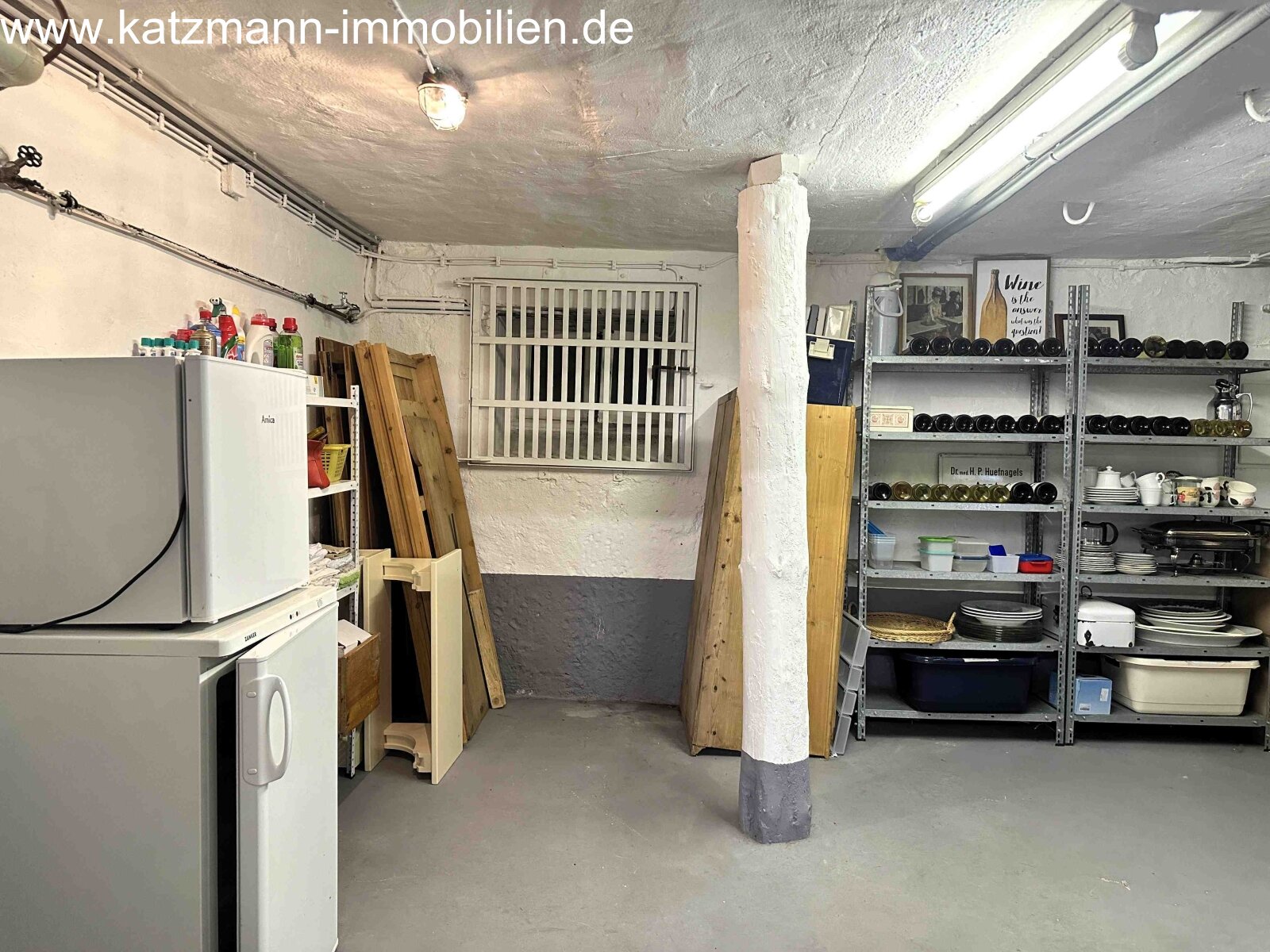 2 domy: reprezentacyjny dom mieszkalny, apartament wakacyjny, gabinet lekarski oraz podwójny garaż (ok. 571 m² powierzchni użytkowej/powierzchni całkowitej) na sprzedaż