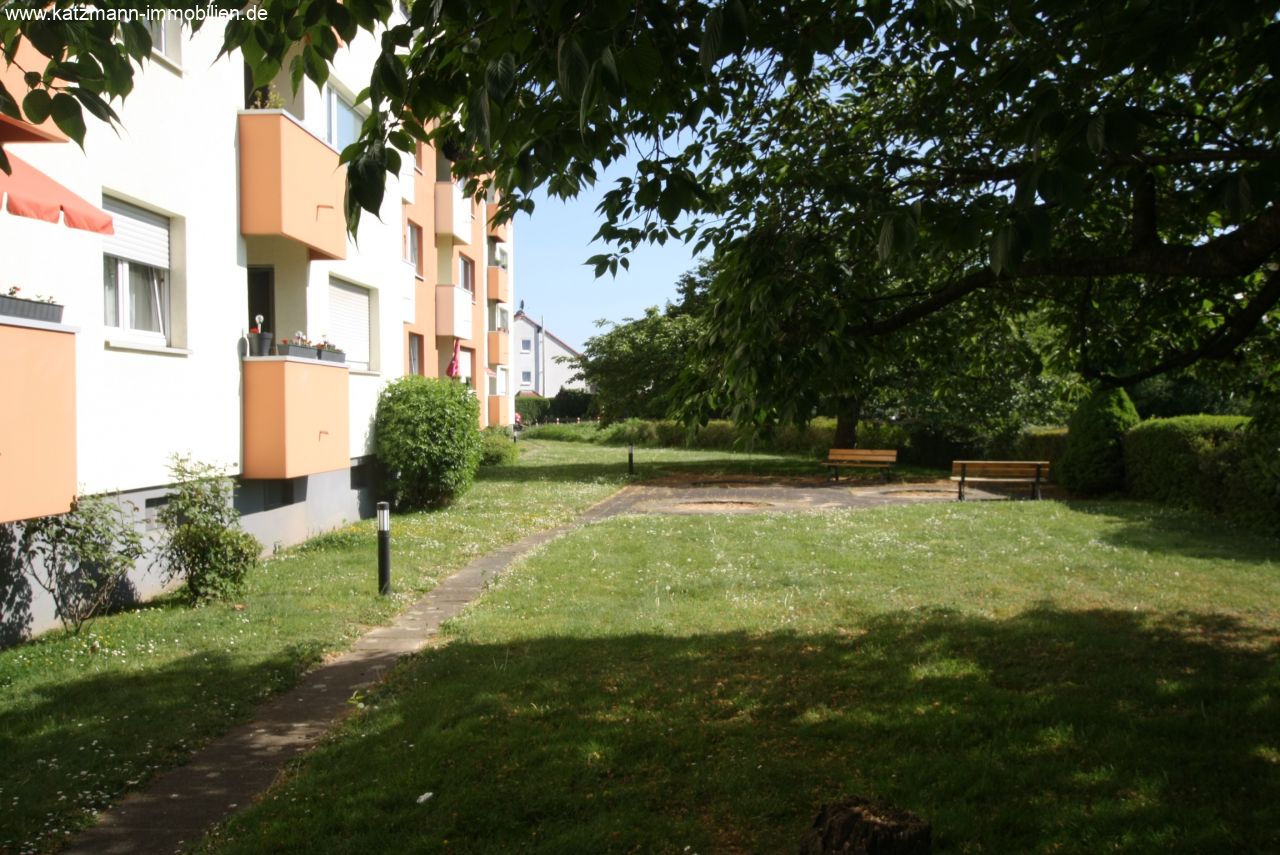 Helle, freundliche 3-Zimmerwohnung mit Loggia in ruhiger Lage zu vermieten! 