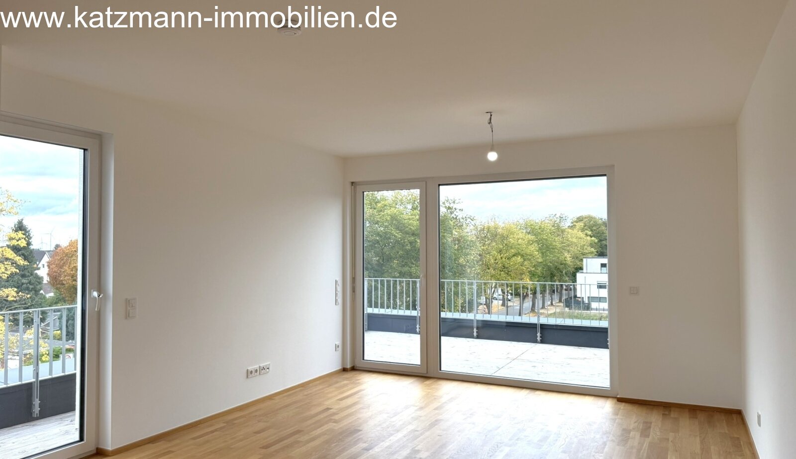Exklusive Penthouse-Wohnung mit TG-Stellplatz zu vermieten – barrierefrei u. zentrumsnah