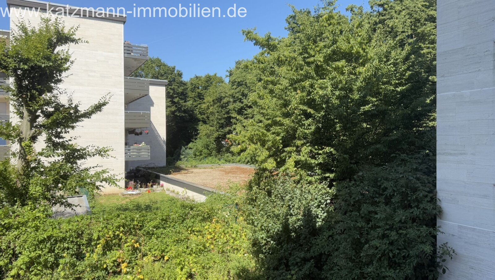 Charmante 3-Zimmer-Eigentumswohnung mit großem Balkon zu verkaufen