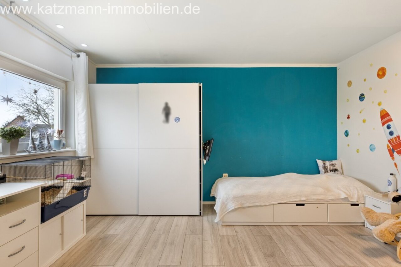 Schlafzimmer 4