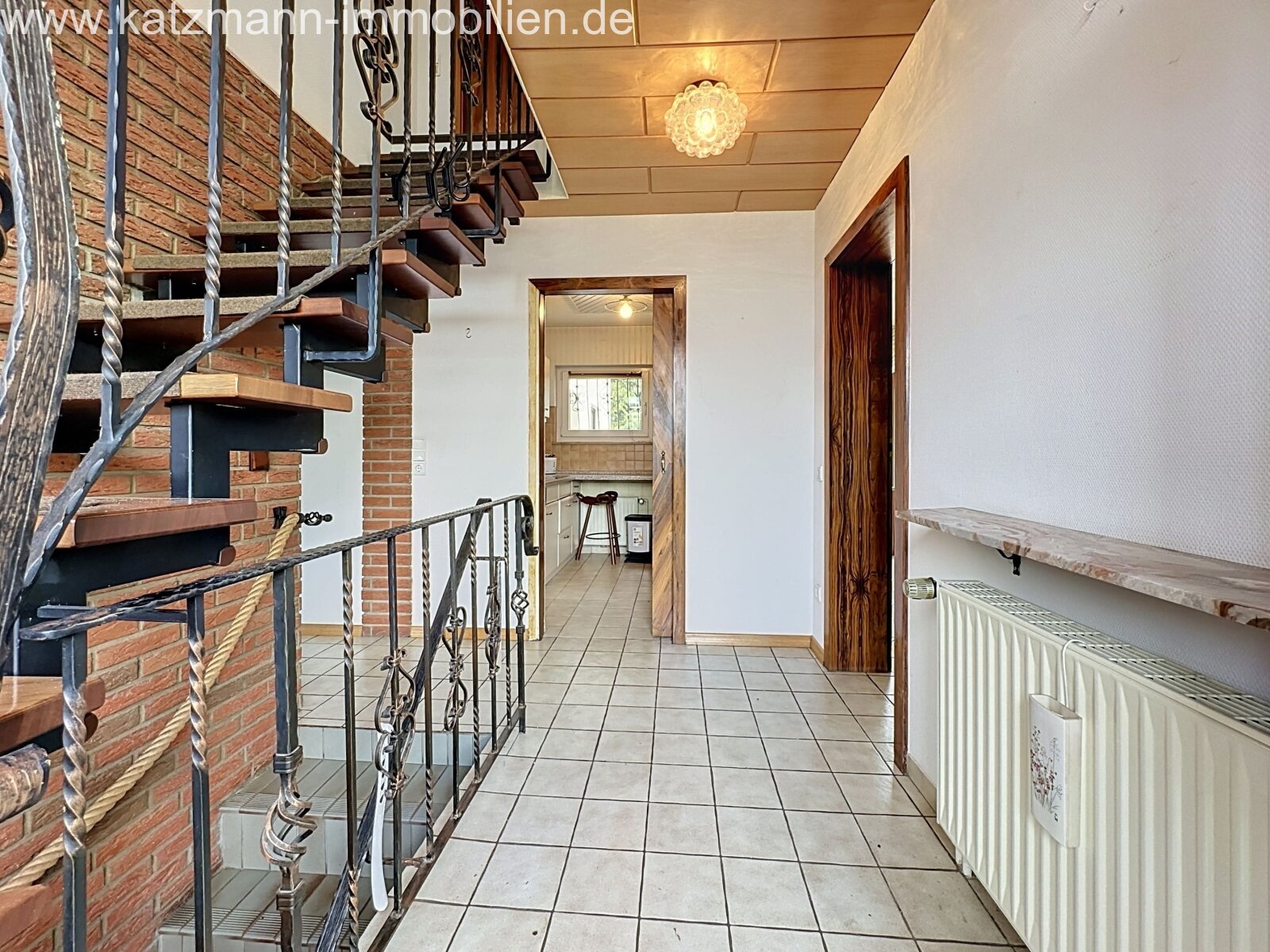 Exklusives Einfamilienhaus mit viel Platz –                               Top-Lage in Erftstadt-Lechenich