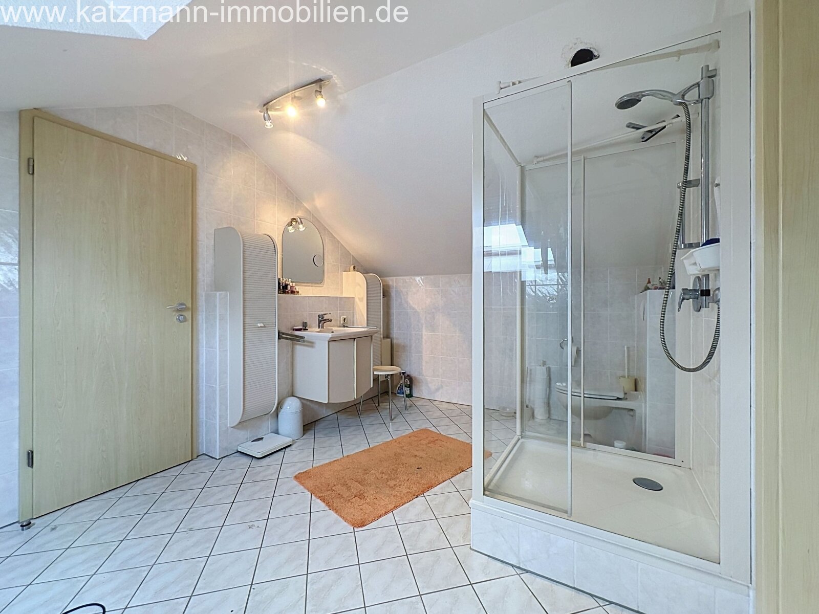 Exklusives Einfamilienhaus mit viel Platz –                               Top-Lage in Erftstadt-Lechenich